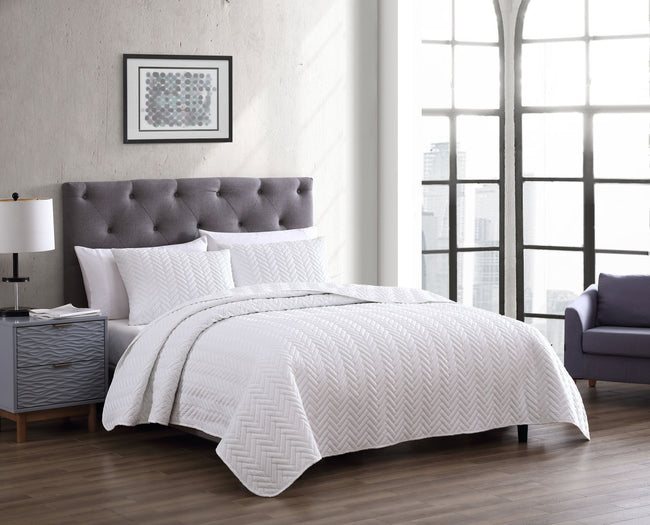 Kate Aurora Basic Bedding Herringbone Plush 3 Piece Quilt & Pillow Shams Set , White - Queen