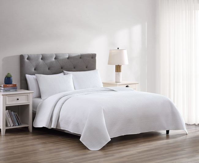 Kate Aurora Basic Bedding Euro Chic 3 Piece Quilt & Pillow Shams Set , White - Queen
