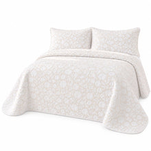 Kate Aurora Sicily Floral Garden embossed three-piece quilt set, Full/Queen — product image 4